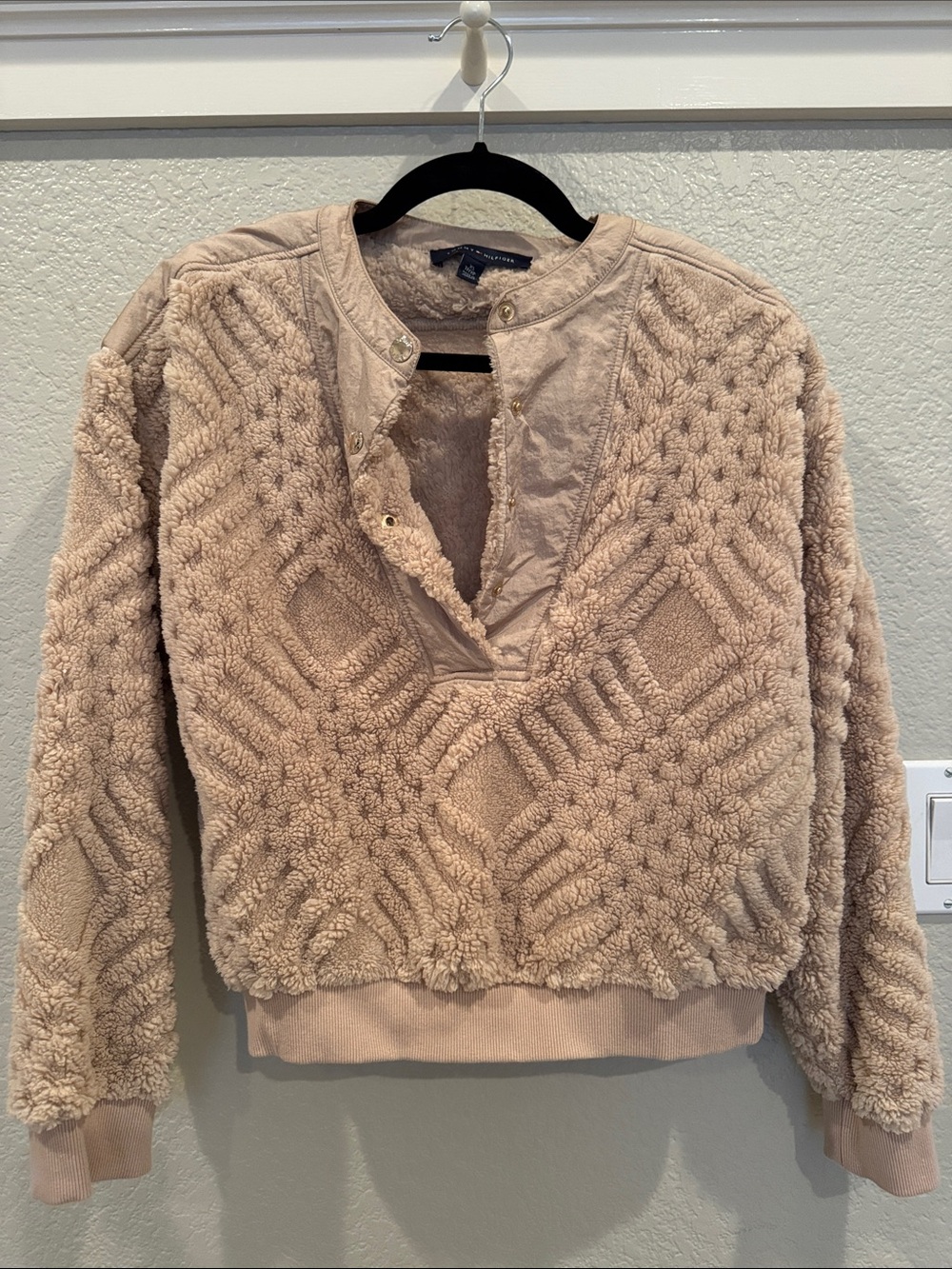 Tommy Hilfiger Navy Label on Beige Sherpa